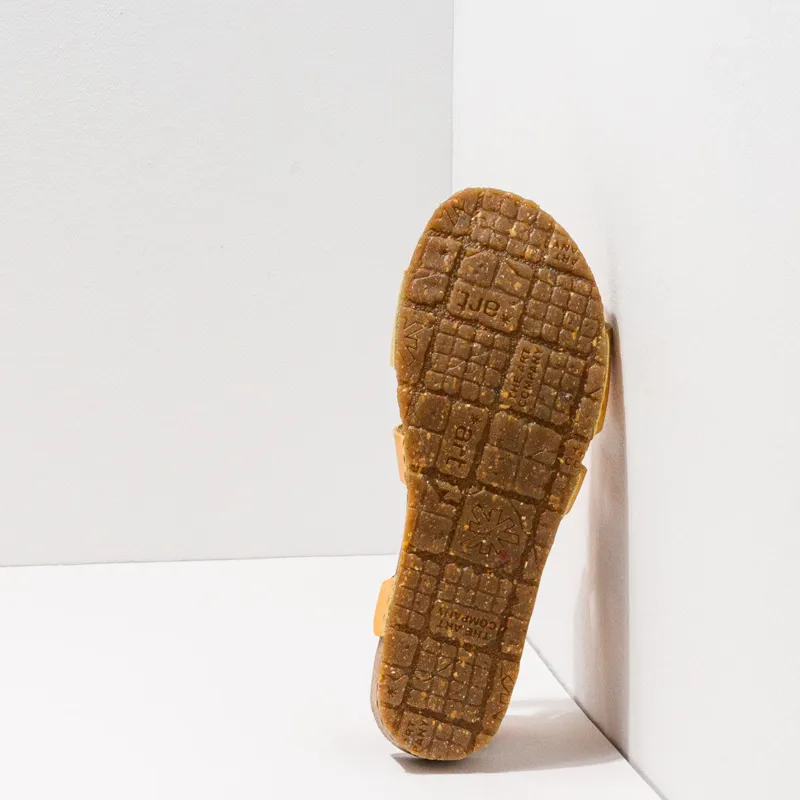 Art Company 0447 Mojave Vachetta Sandals Womens in Sun/Creta-4