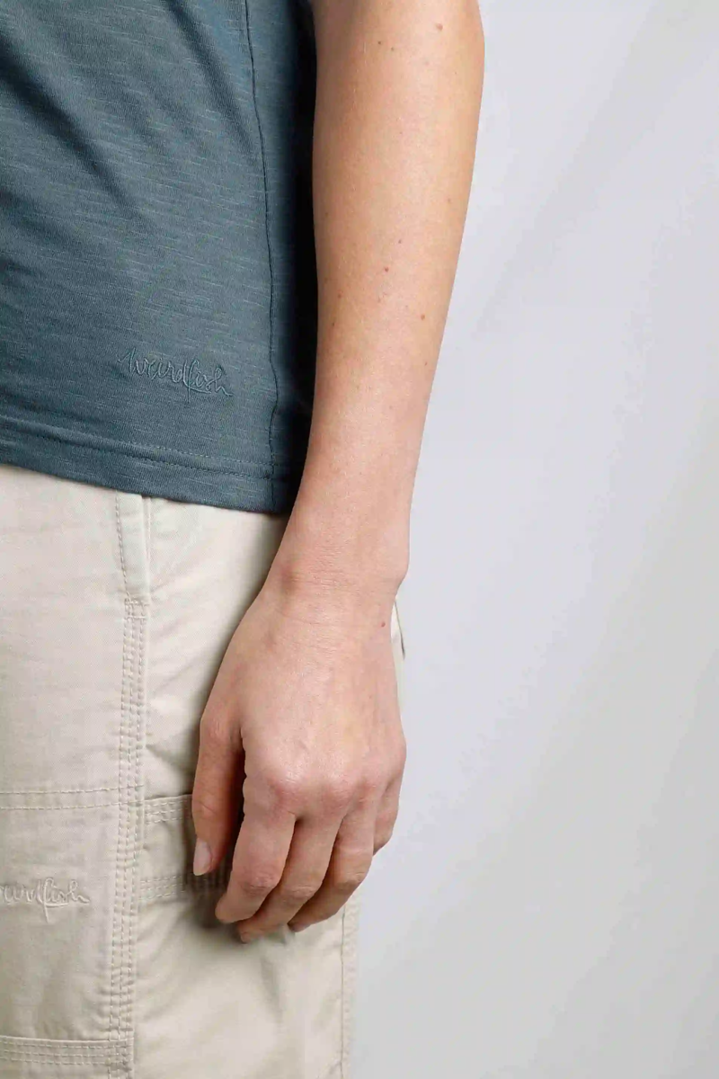 Weirdfish Teya T-shirt Women in China Blue-4