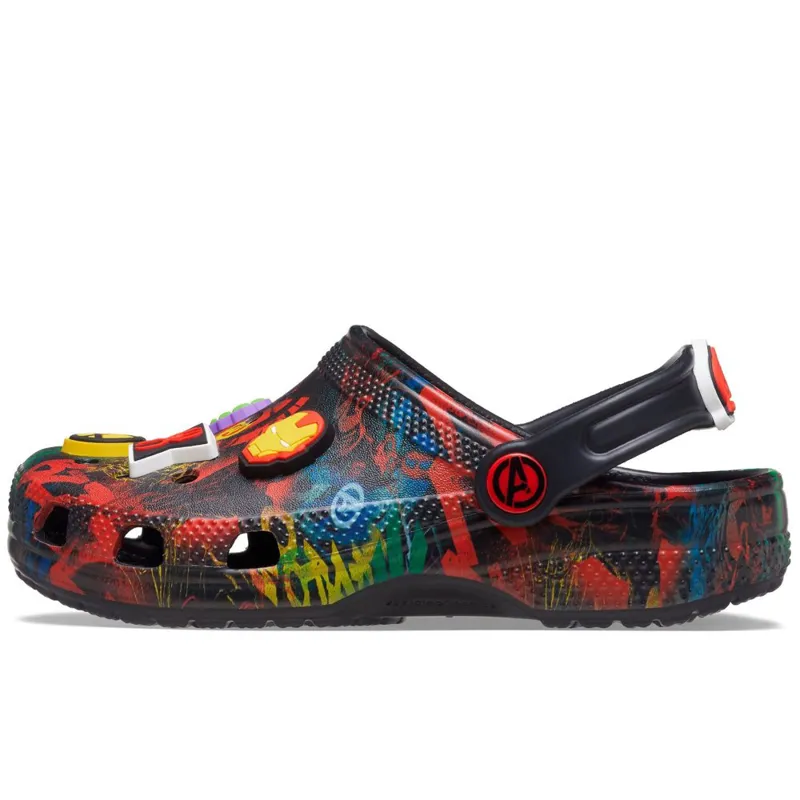 Crocs Classic Marvel Avengers Clog Kids in Black-4