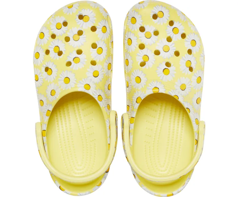 daisy crocs