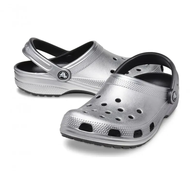 Crocs Classic Metallic Clog in Silver Metalic