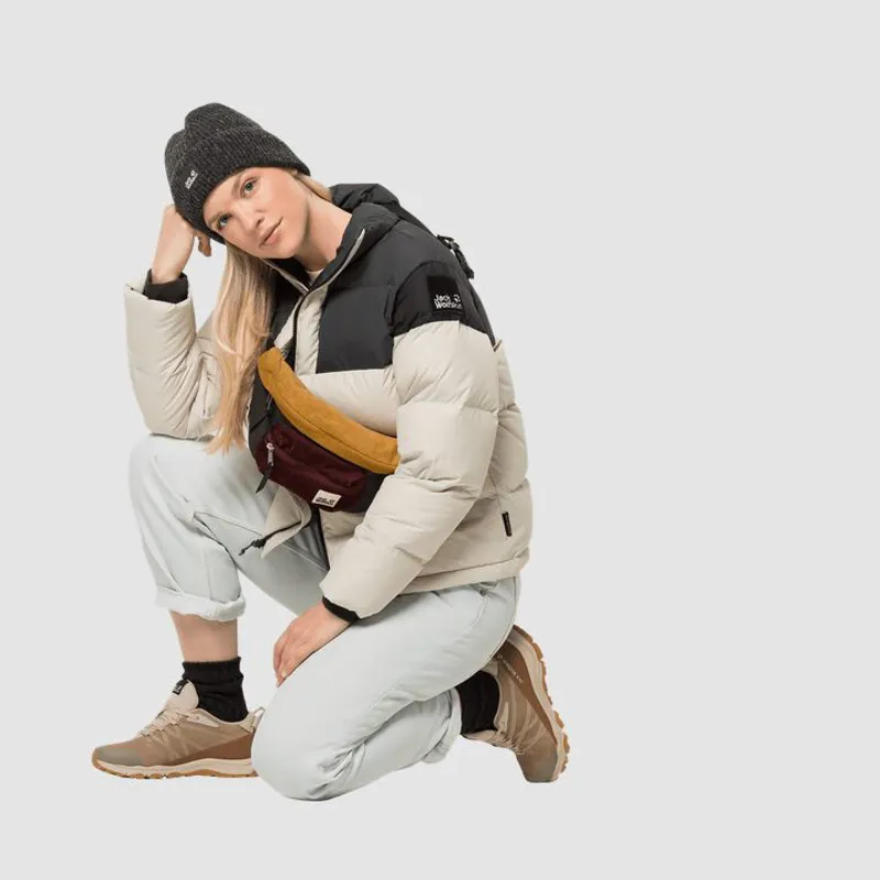 Jack Wolfskin Nature Hipbag in Bonsai Green-1