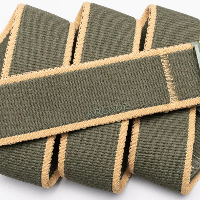 Arcade Carto Belt in Ivy Green Sand