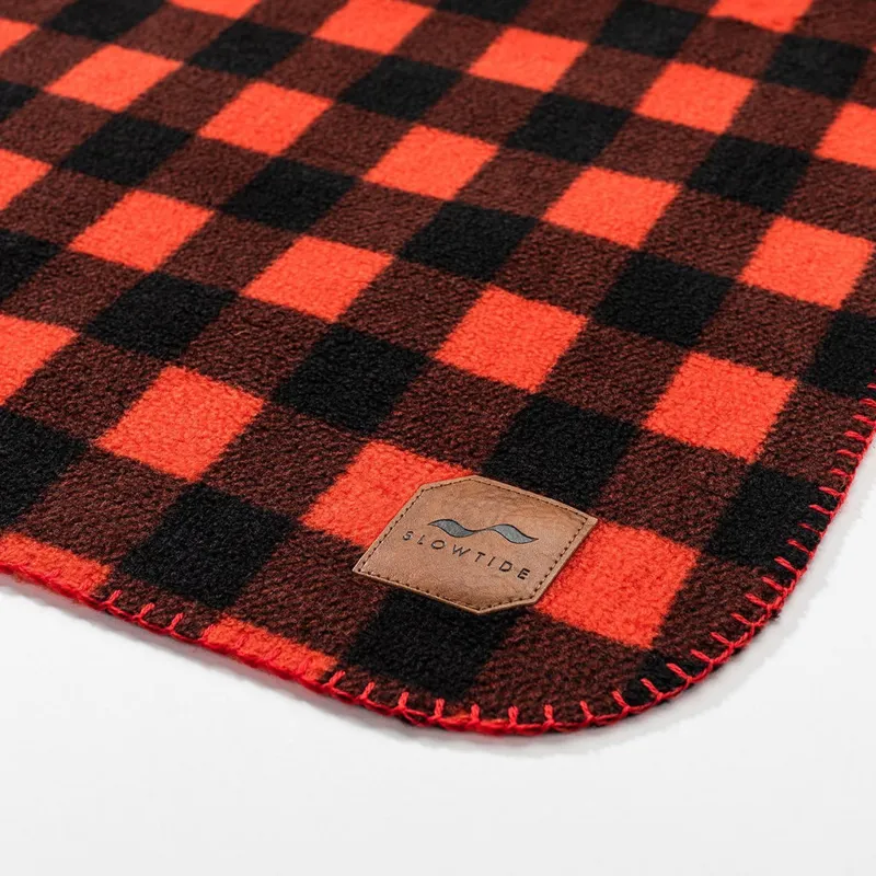 Slowtide Yukon Fleece Blanket Red-1