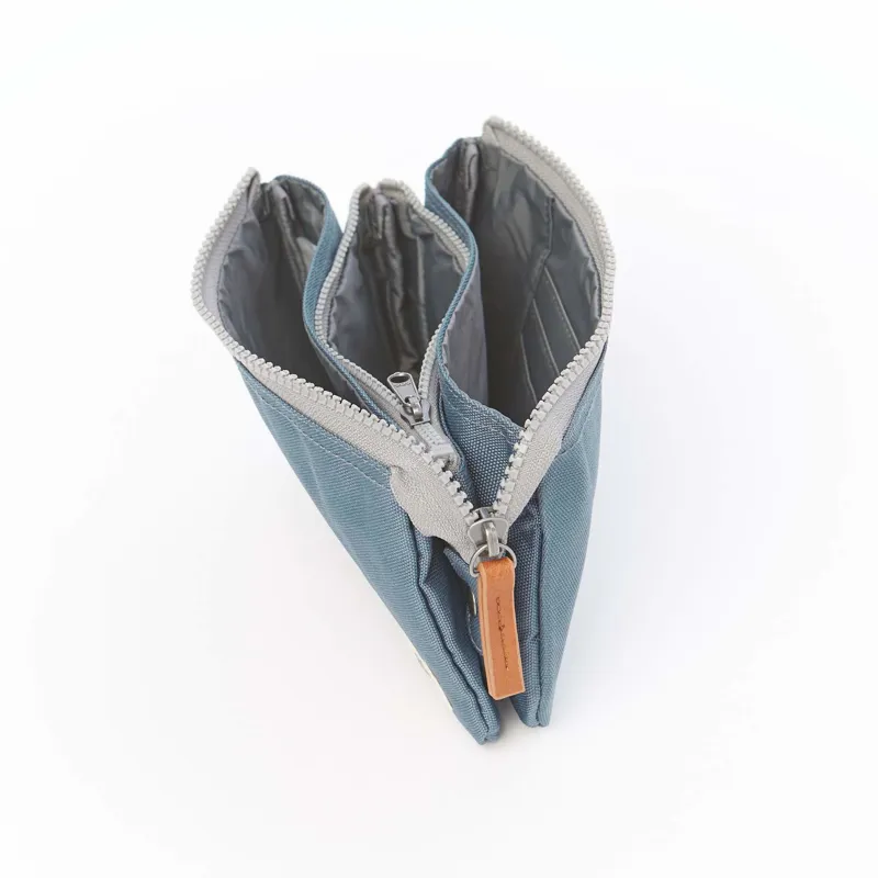 Roka Carnaby Wallet Medium Sustainable Airforce