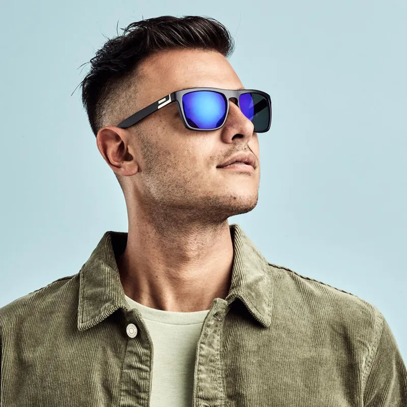 Sinner Thunder Sunglasses in Black-3
