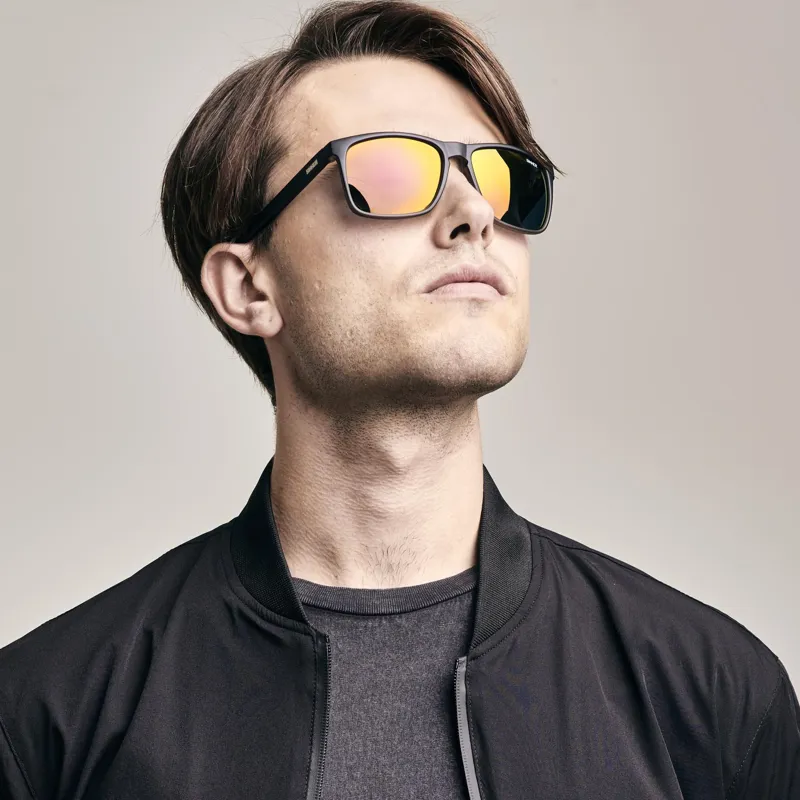 Sinner Oak Polarised Sunglasses in Black Smoke-2
