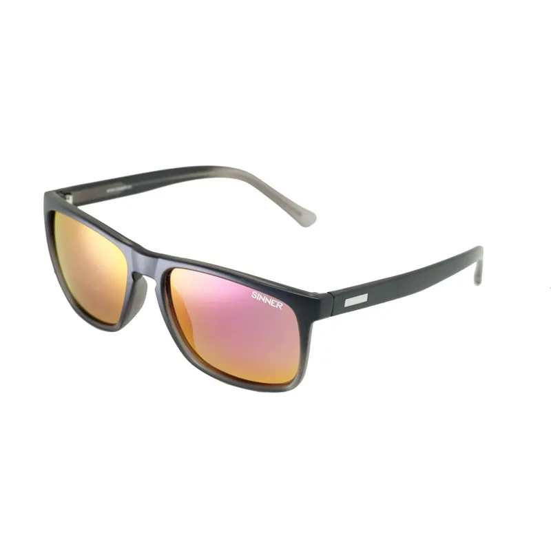 Sinner Oak Polarised Sunglasses in Black Smoke