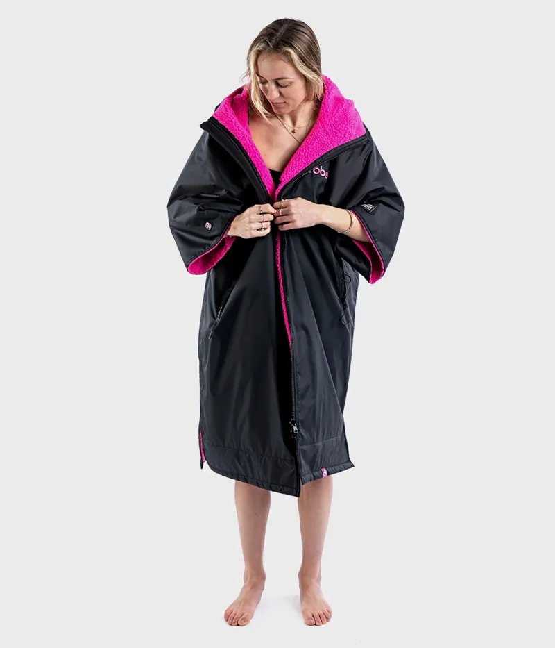 Dryrobe Advance Short Sleeve in Black/Pink