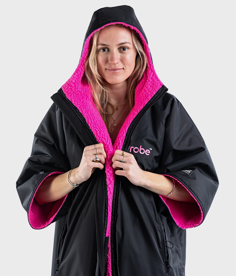 Dryrobe Advance Short Sleeve in Black/Pink-4