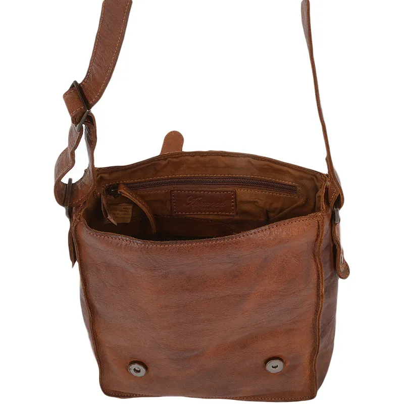 Ashwood A4 Messenger bag in Rust