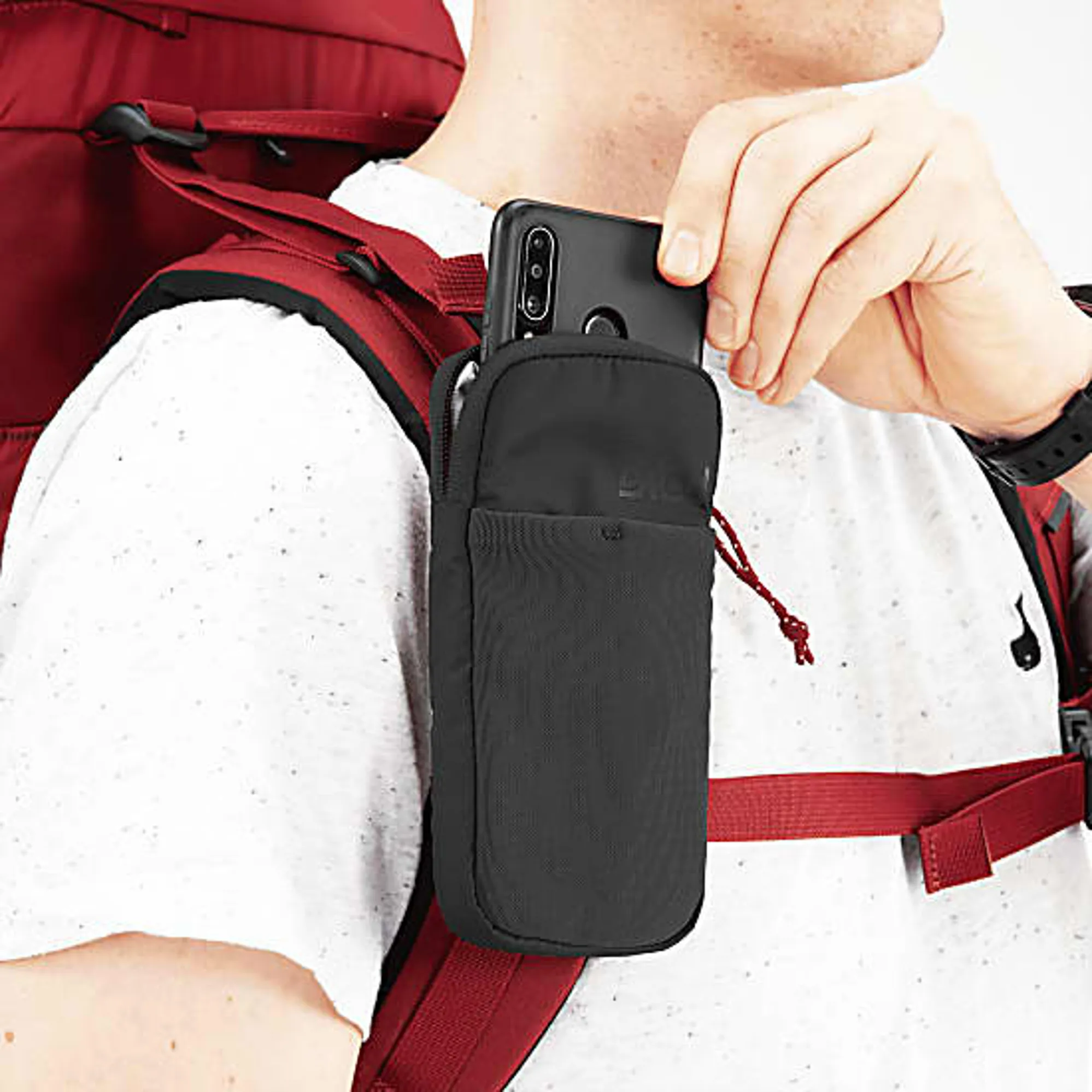 送料無料の商品 BACH Padded Shoulder Pocket in Black M Bags&Wallets