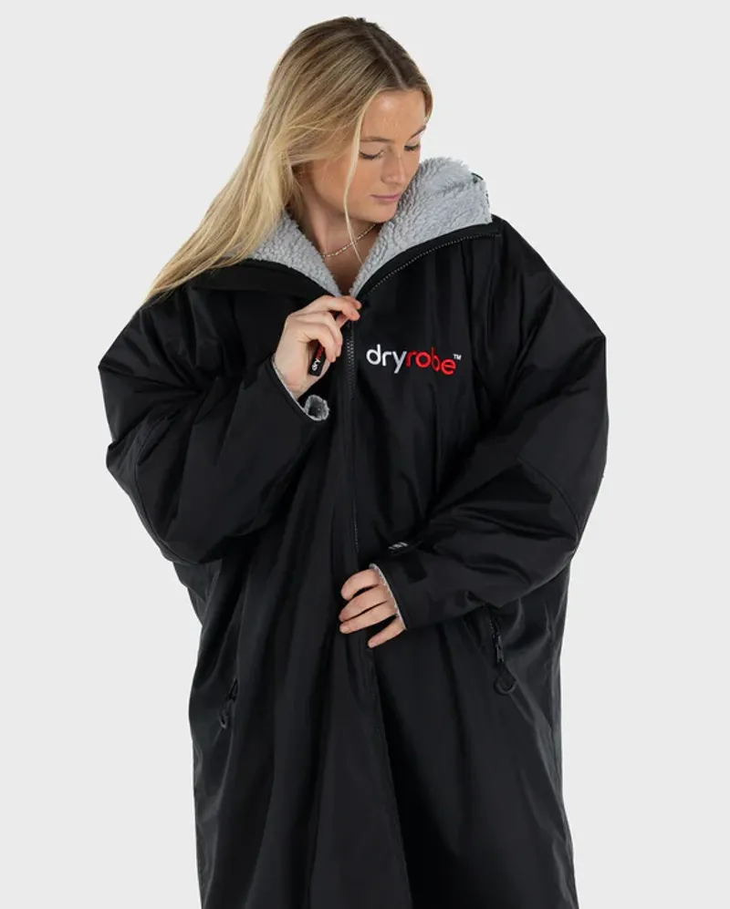 Dryrobe advance Longsleve V3 in Black/Grey