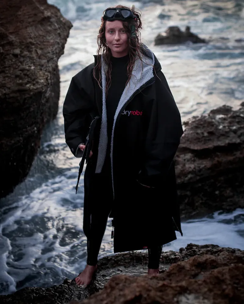Dryrobe advance Longsleve V3 in Black/Grey-1