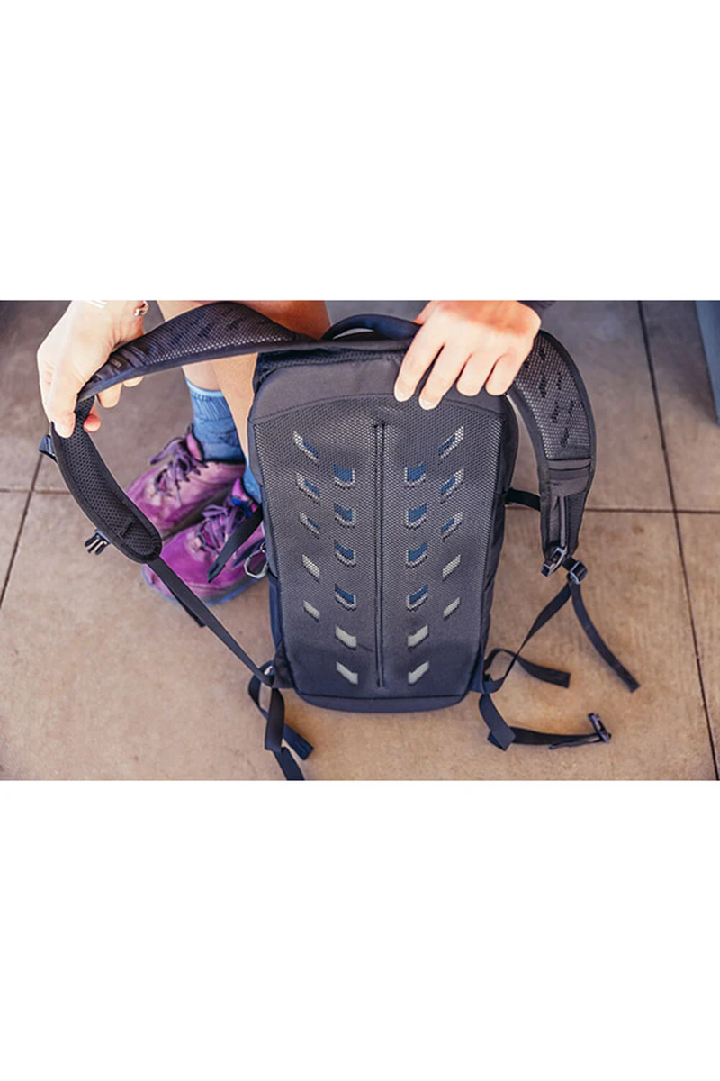 Gregory Nano 18 Rucksack in Optic Black-4