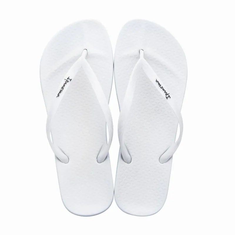 Ipanema Anatomical Flip Flops Womens in White 