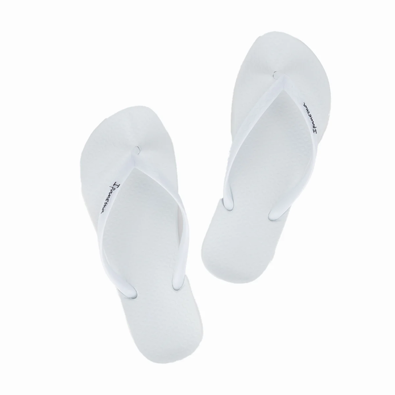 Ipanema Anatomical Flip Flops Womens in White -2