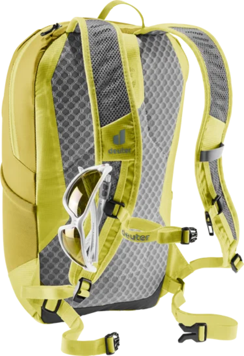 Deuter Speed Lite 17 in linden-sprout-5