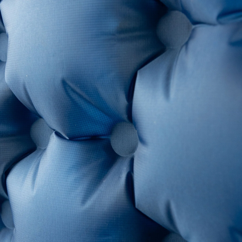 Highlander Nap-Pak R-11 Sleep Matt in Arctic Blue-4