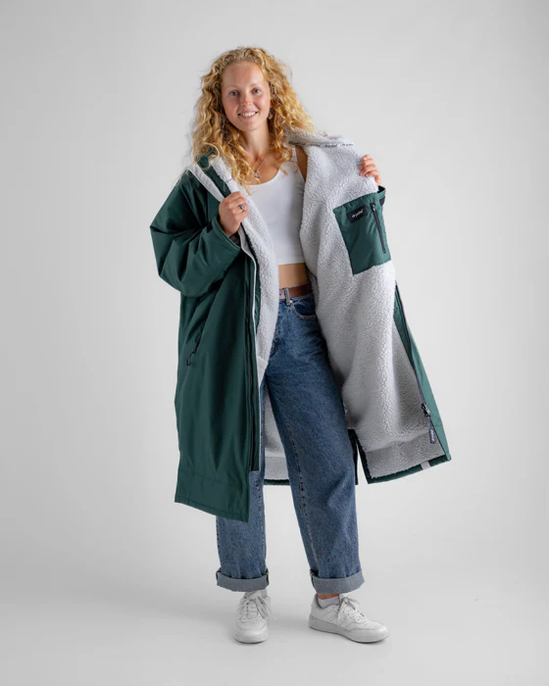 Dryrobe Advance Long Sleeve Changing Robe in Dark Green/Grey