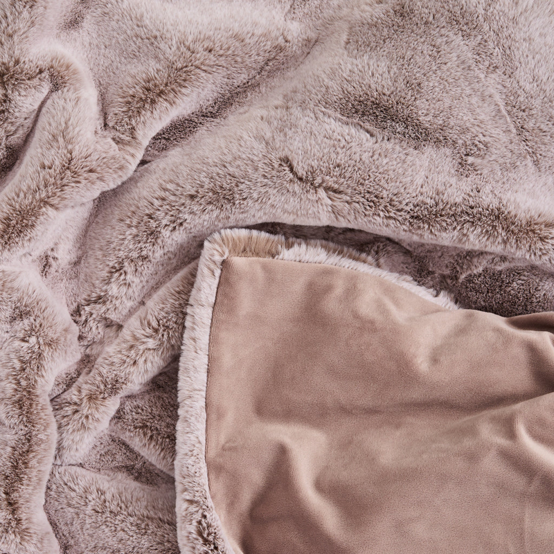 Bedroom Athletics Garland Throw in Golden Jackal-1