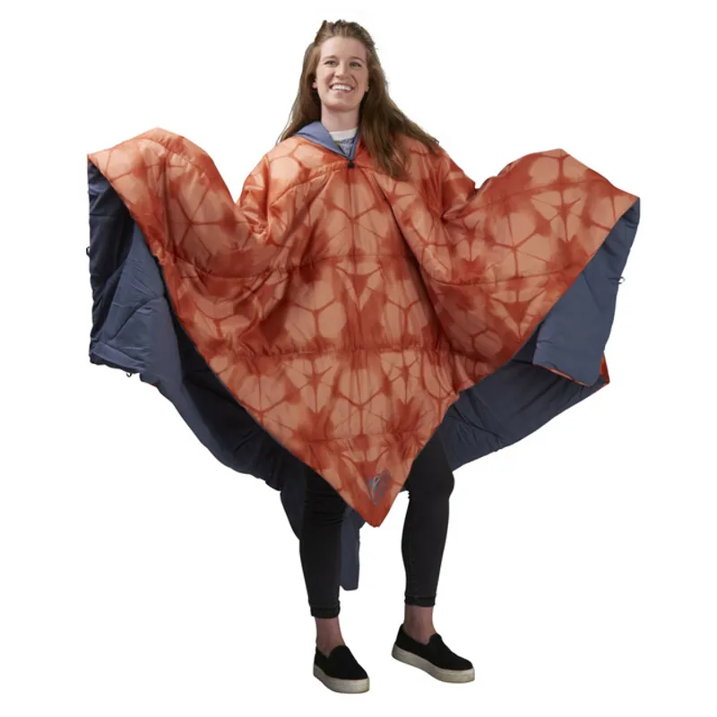 Kelty Hoodligan Blanket in Grisaille/Kaleidoscope-3