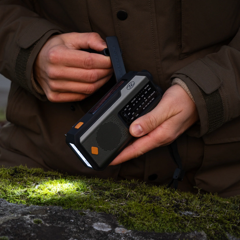 Highlander Survival Radio in Olive Green-3