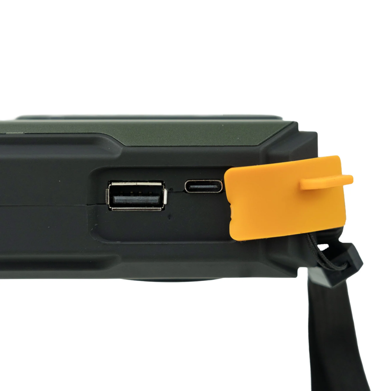 Highlander Survival Radio in Olive Green-7