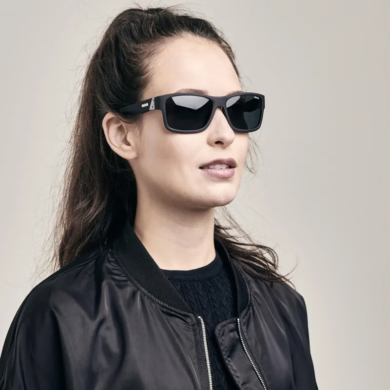 Sinner Sundown Polarised sunglasses in Black