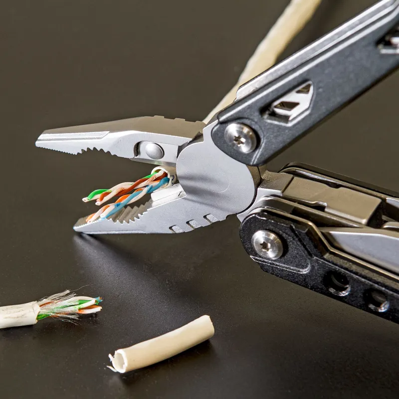 True utility HandyOne Multitool Black-2