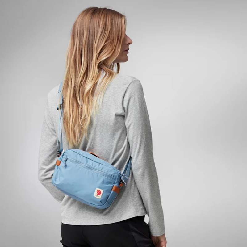 Fjallraven High Coast Crossbody in Dawn Blue-3