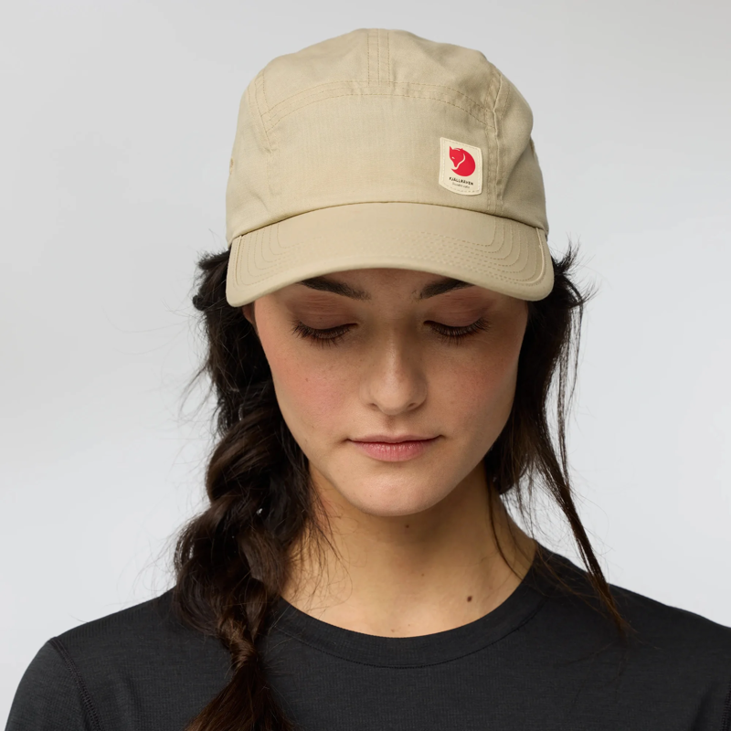 Fjallraven High Coast Lite Cap in Fossil-3