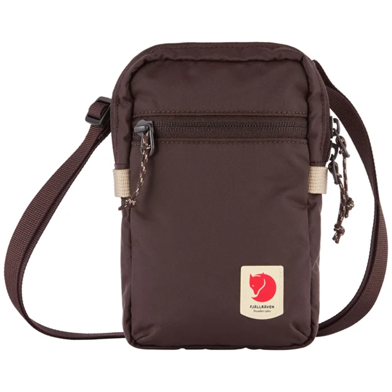 Fjallraven High Coast Pocket in Black Oak