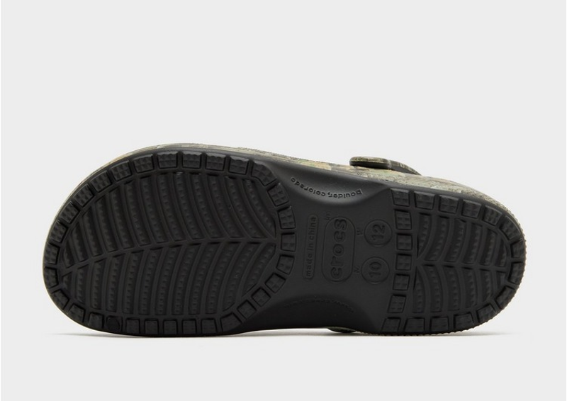 Crocs Classic Real Tree Edge Clogs in Walnut-5