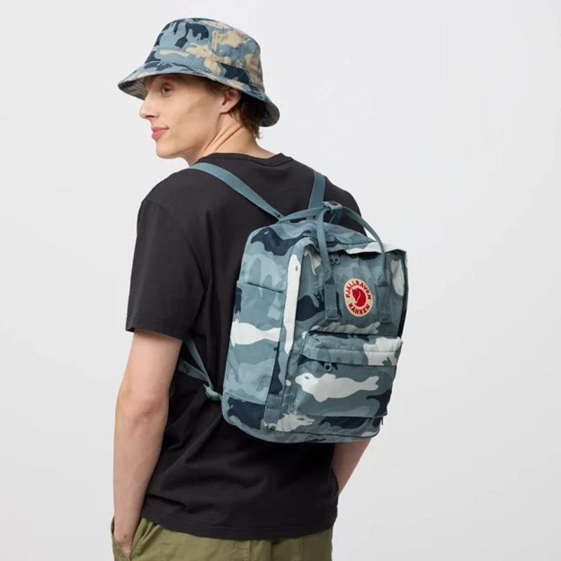 Fjallraven Kånken Graphics in Nimbus Blue-Hidden Animals-3