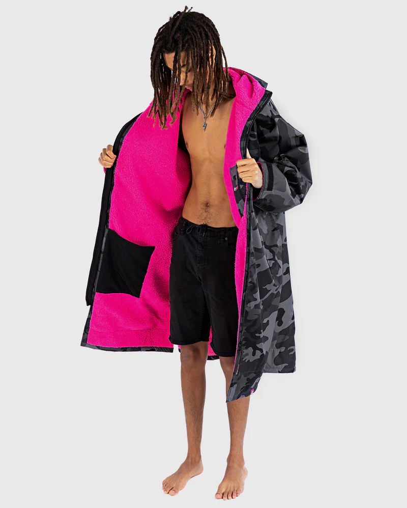 Adults dryrobe Advance Long Sleeve Black Camouflage Pink-3