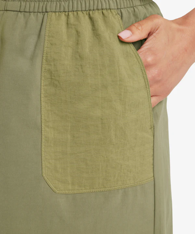 Sherpa Tarcho Retro Skort Womens in Olive -5