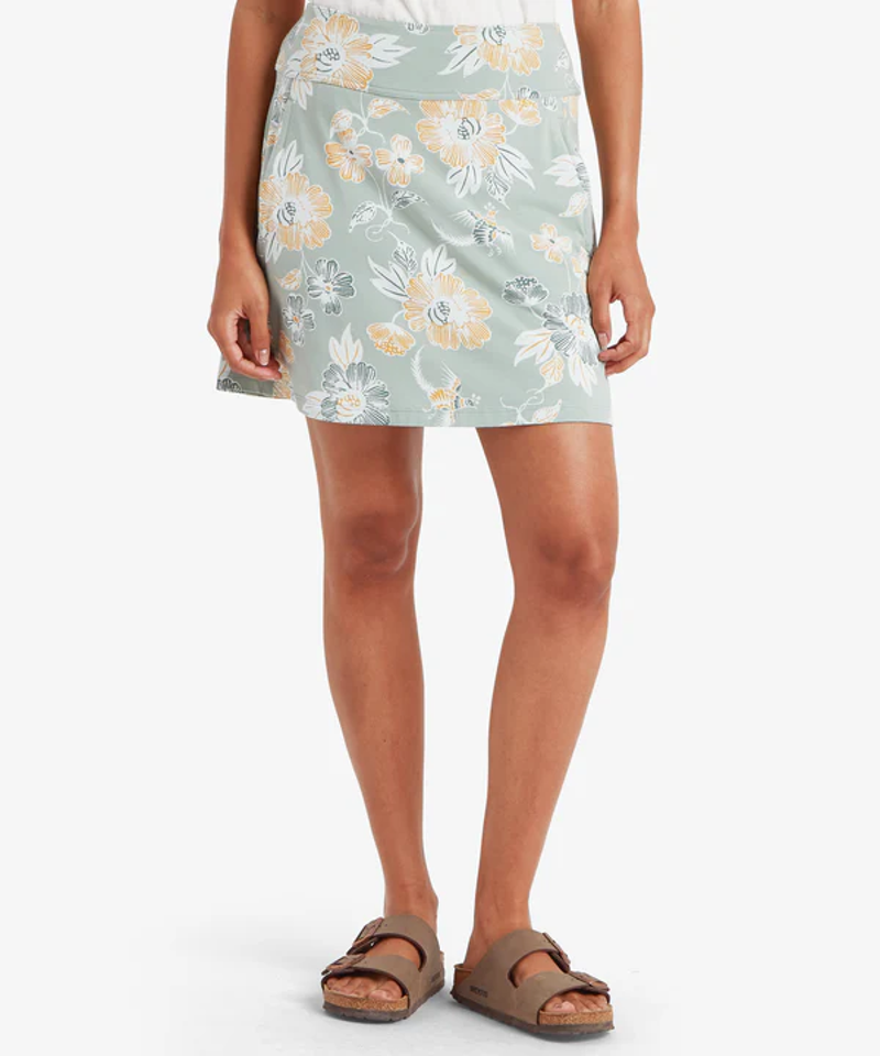 Sherpa Neha Skort Womens in Celery Floral -1