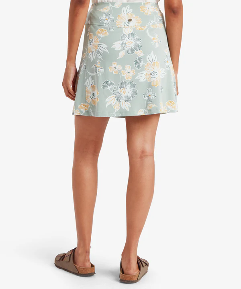 Sherpa Neha Skort Womens in Celery Floral -3