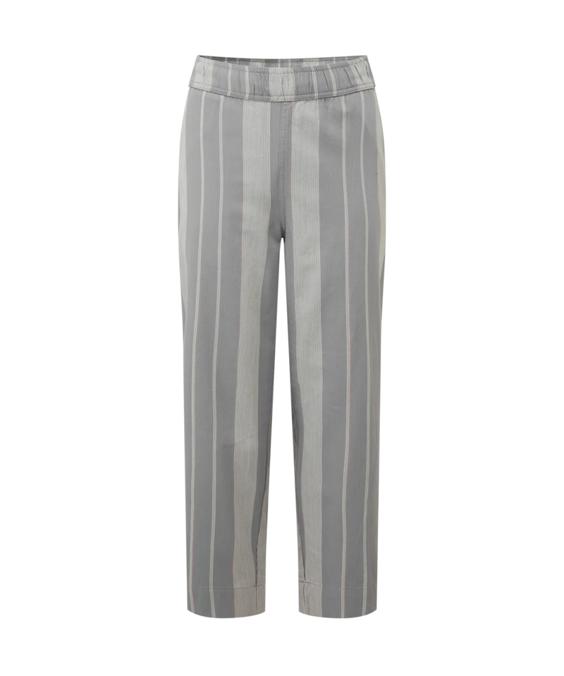 Sherpa Palmo Ankle Pull On Pant Womens in Stormy Stripe