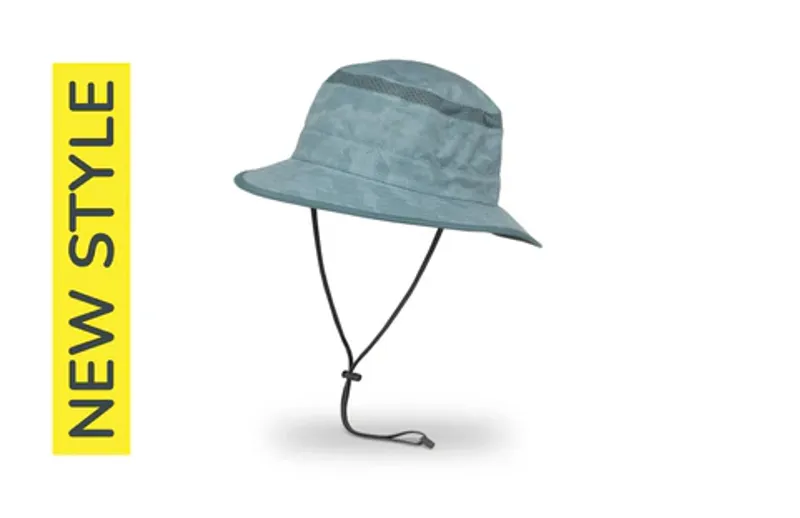 Sunday Afternoons Solar Bucket hat in Bluestone Terrain