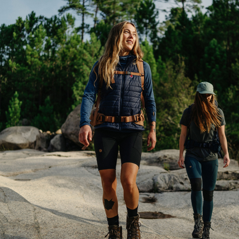 Fjallraven Abisko Short Tights Womens in Black-3