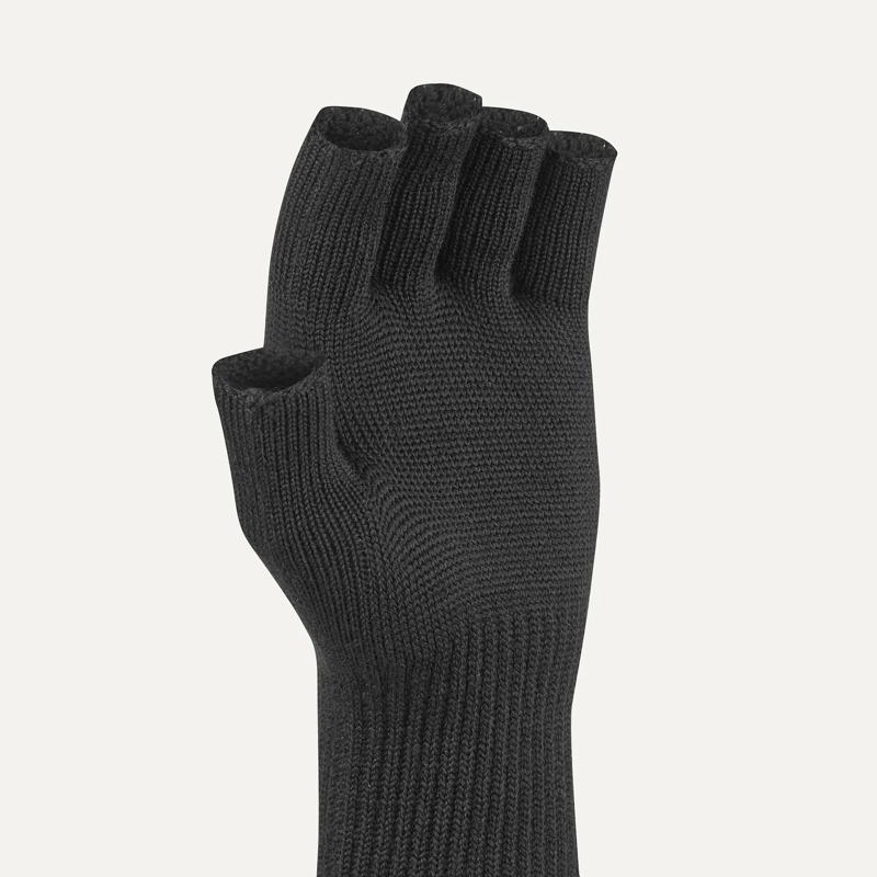 Sealskinz Thornham Fingerless Merino Glove in Black-2
