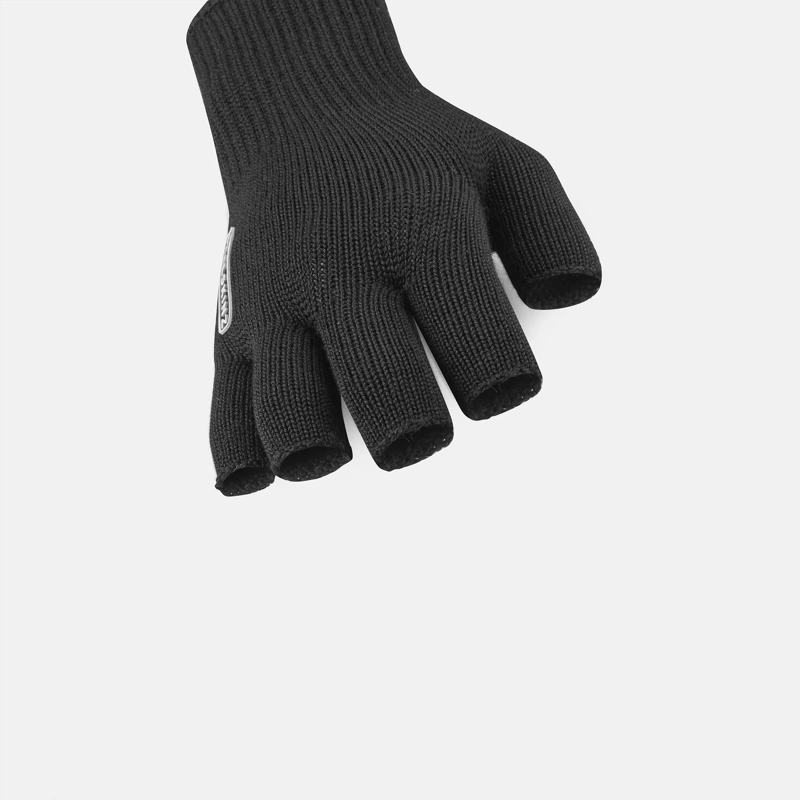 Sealskinz Thornham Fingerless Merino Glove in Black-1